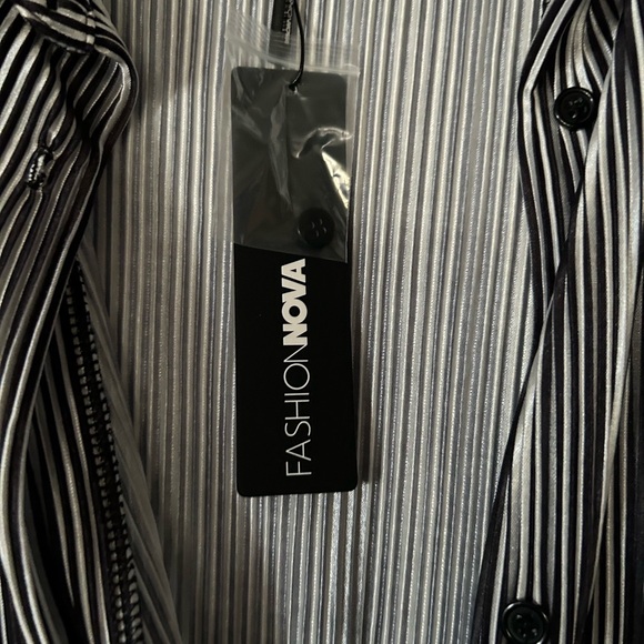 Fashion Nova striped dressy jumpsuit, black and white, size 1X, New with tags - Picture 5 of 5